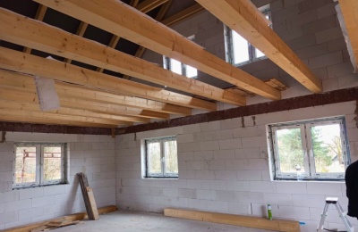 Dodávka a montáž oken, dveří a HS portálu pro novostavbu rodinného domu v Novém Oldřichově