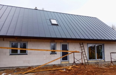 Dodávka a montáž oken, dveří a HS portálu pro novostavbu rodinného domu v Novém Oldřichově