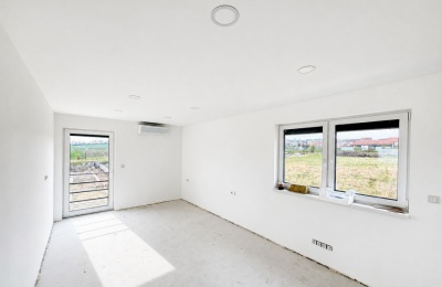 Dodávka a montáž oken a dveří pro moderní apartmány v Zaječí na Pálavě