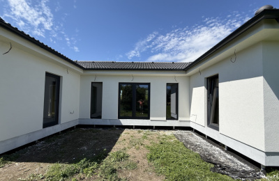 Dodávka oken a dveří pro rodinný dům v obci Vlkaneč