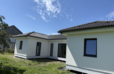 Dodávka oken a dveří pro rodinný dům v obci Vlkaneč