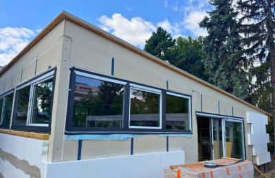 Okna a dveře pro venkovní učebnu ARCHIMEDES v Brně