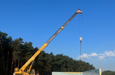 První dům v lokalitě Olšíčka ve Vracově už má okna!