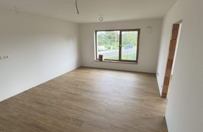 Plastová okna a dveře pro novostavbu bytového domu ve Vlkoši u Kyjova