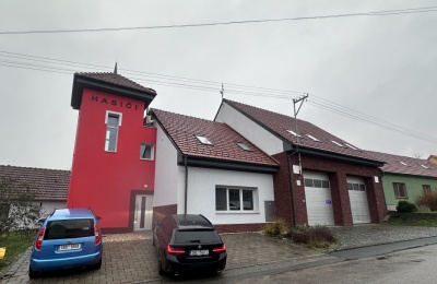 Hasičská zbrojnice Horní Bojanovice – moderní okna a dveře po rekonstrukci