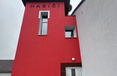 Hasičská zbrojnice Horní Bojanovice – moderní okna a dveře po rekonstrukci