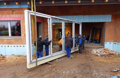 Dodali jsme plastová okna a dveře pro rodinný dům ve městě Jaroměř