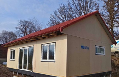 Rodinný dům Zlatkov - dodání a montáž plastových oken a dveří